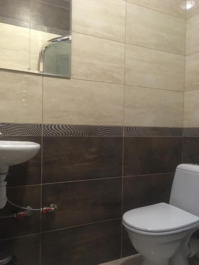 Mini-Hotel Neptun Ровно Экстерьер фото