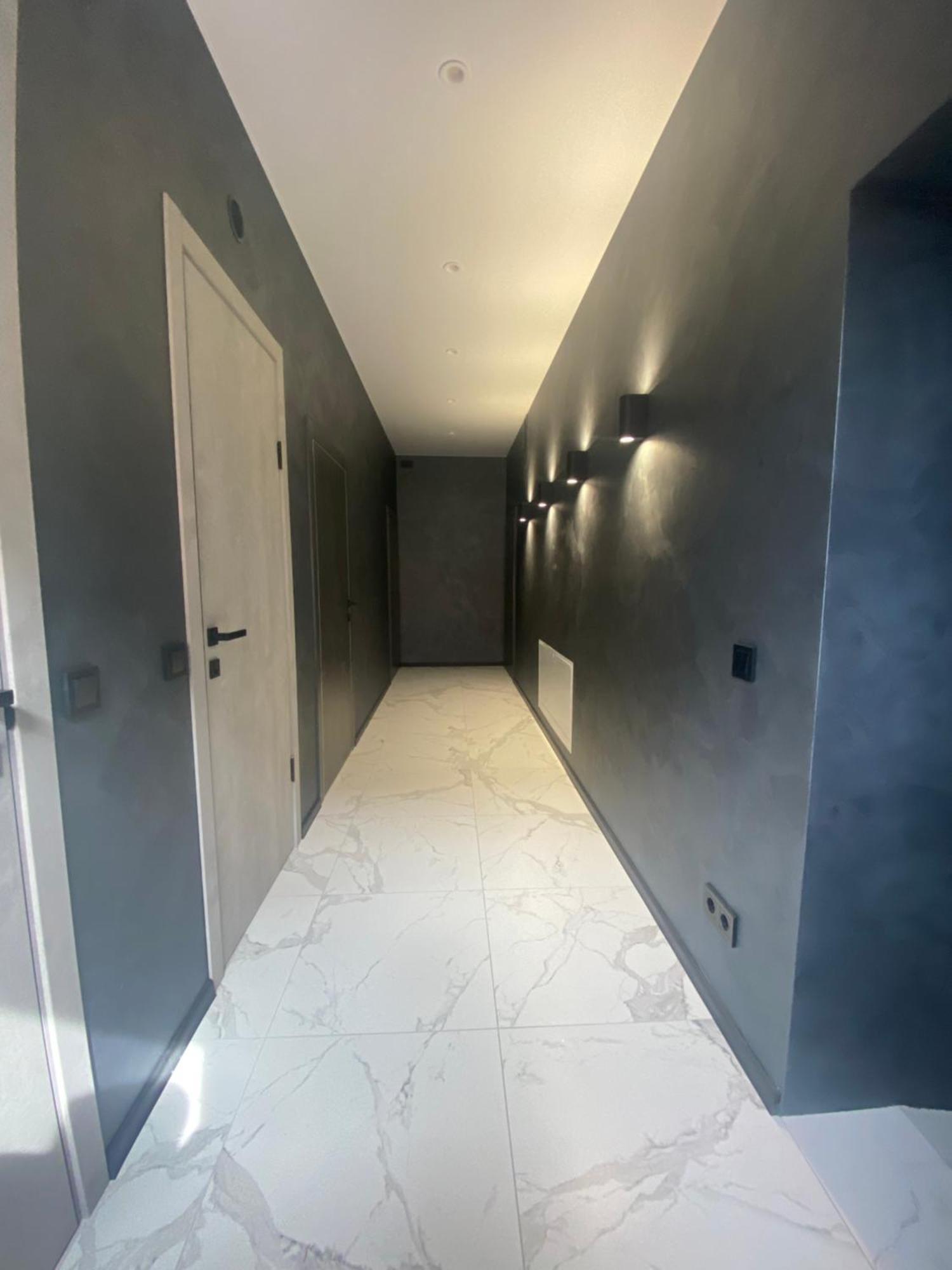 Mini-Hotel Neptun Ровно Экстерьер фото
